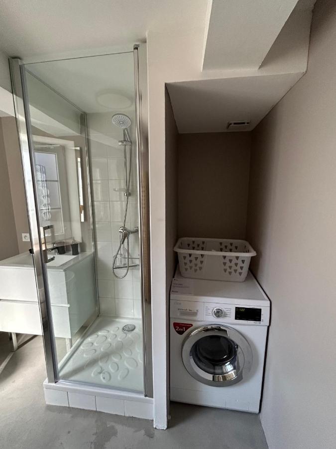 Sur Le Pont Apartment เวซง-ลา-โรแมน ภายนอก รูปภาพ